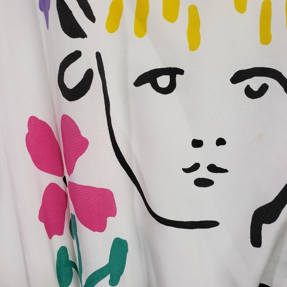 Vintage Campus Casuals flower face drawing graphic cap sleeve blouse - Picture 10 of 12